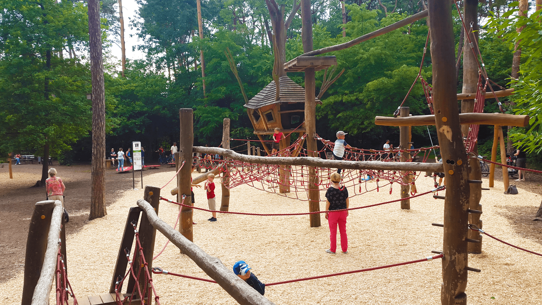 Video - Kleinzschachwitzer Waldspielplatz - Dresden