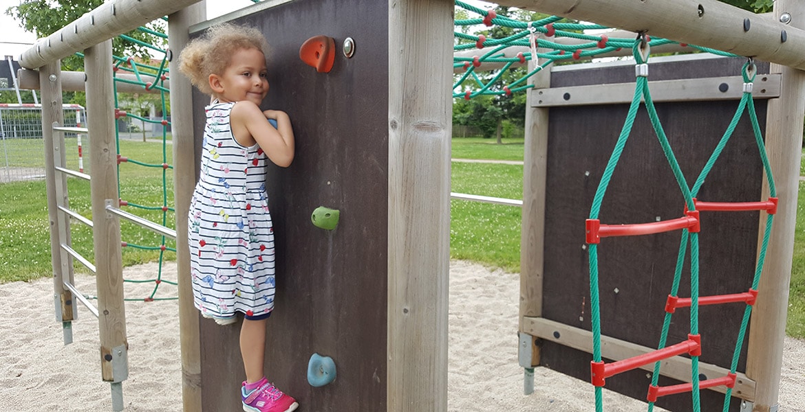 Video - Spielplatz - Parkstraße Ecke Am Feldweg - Großsedlitz